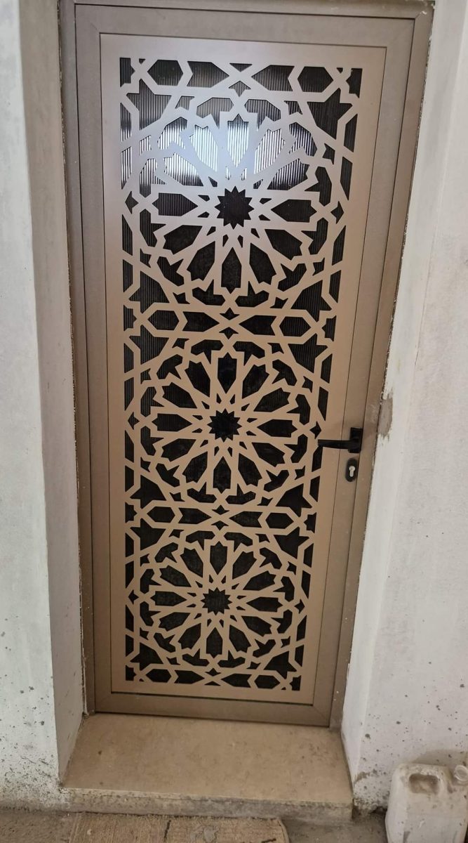 Porte en aluminium à découpe laser en étoile arabesque