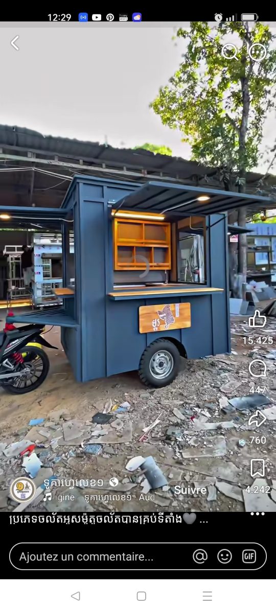 Kiosque de vente ambulante en tôle bleu marine