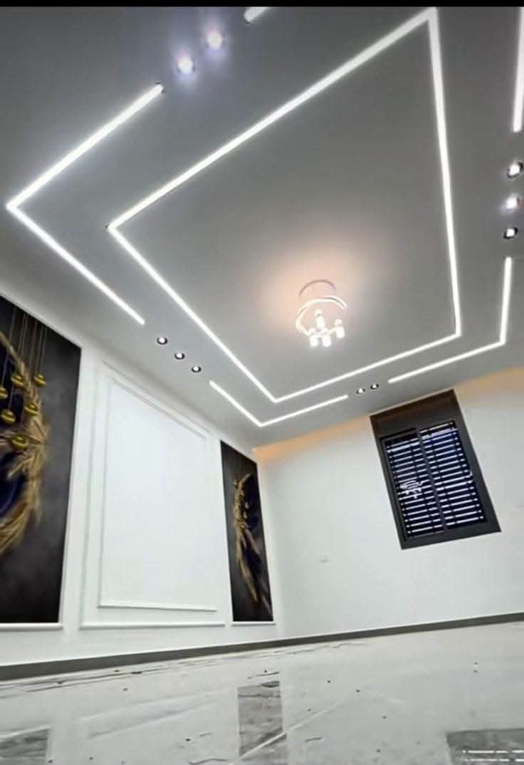 Faux plafond à cadre trapézoïdal LED et suspension anneau