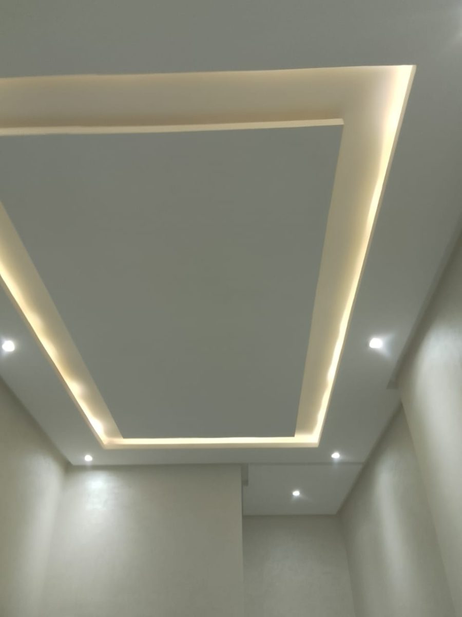 Faux plafond à cadre rétroéclairé LED chaud trapézoïdal