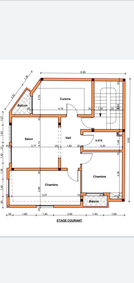 Plan d'architecte coté d'un étage courant