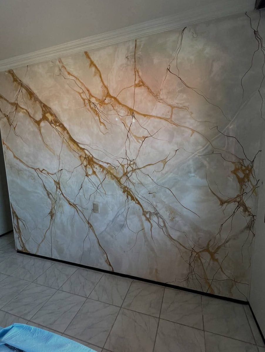 Mur en peinture décorative effet marbre onyx rétroéclairé