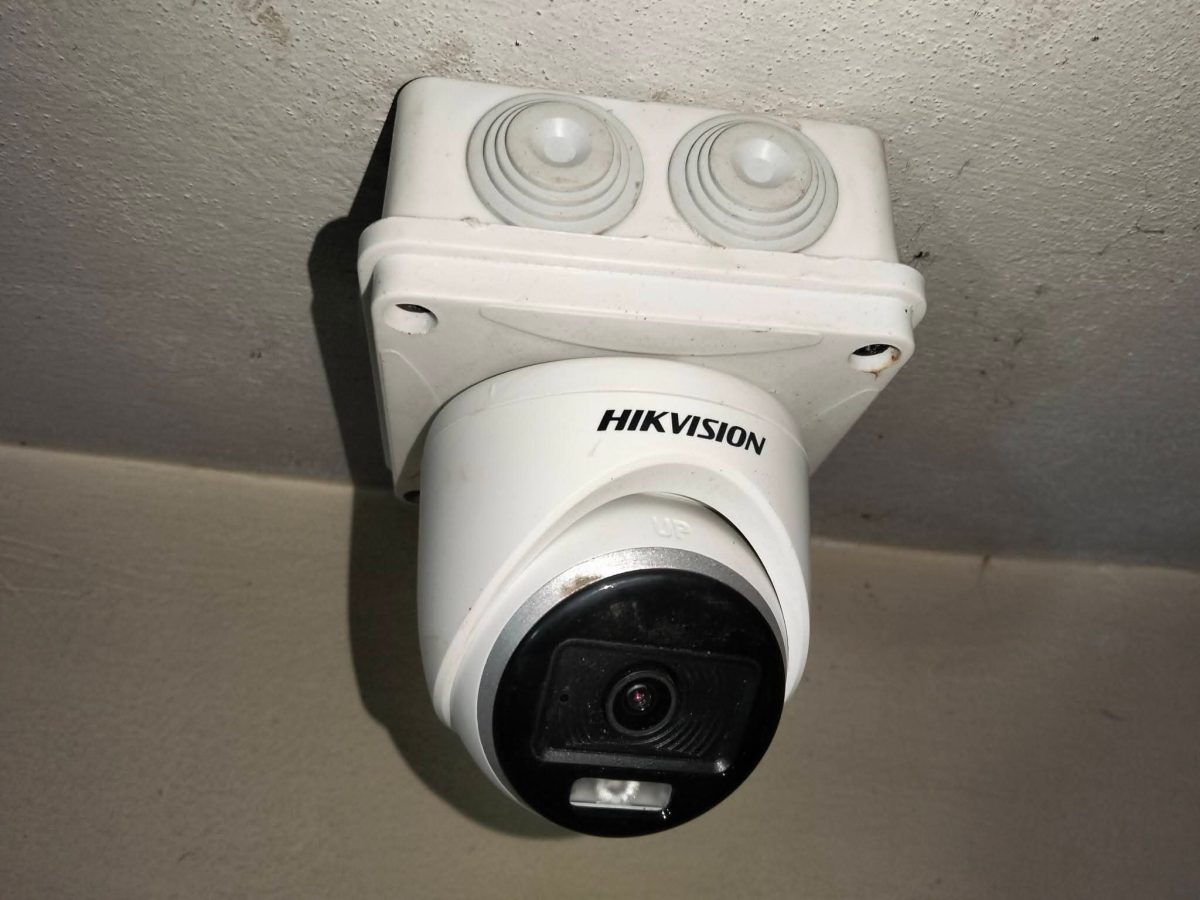 Caméra de surveillance tourelle fixée au plafond