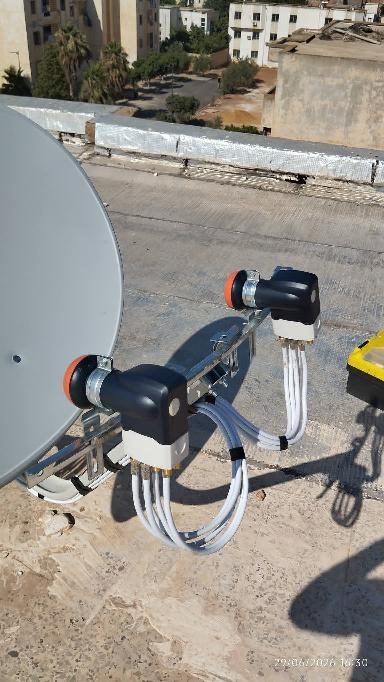 Parabole à deux têtes LNB