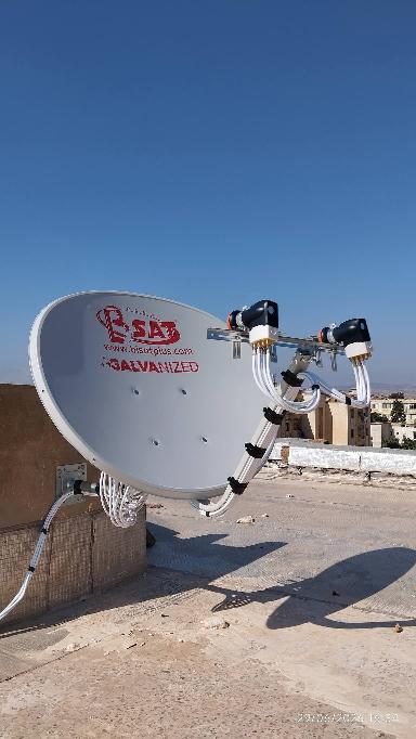 Parabole multi-têtes sur terrasse
