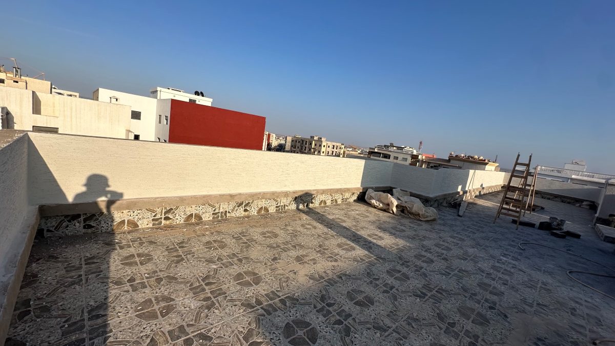 Toiture-terrasse en carreaux de ciment à motifs