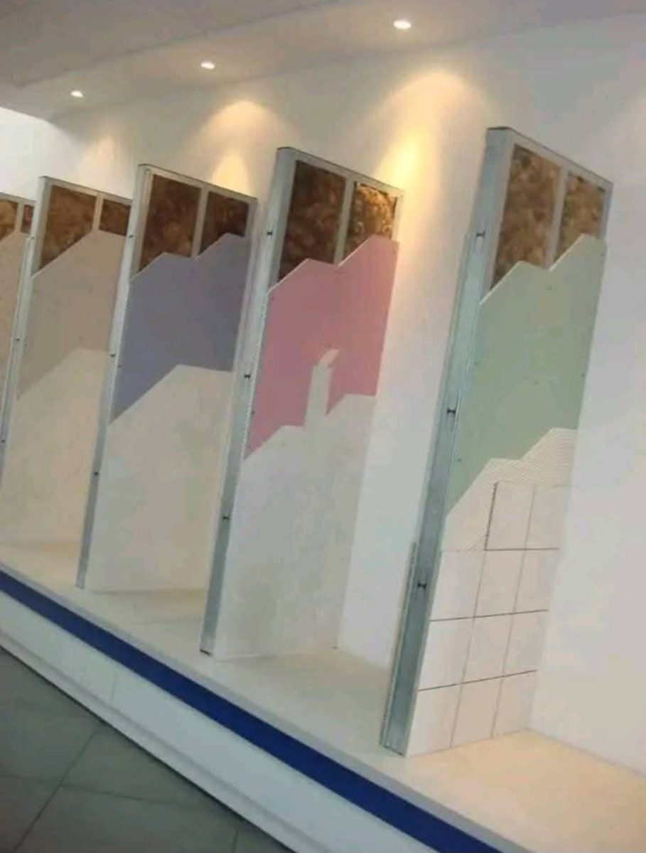 Echantillons de cloisons en plaques de plâtre en coupe