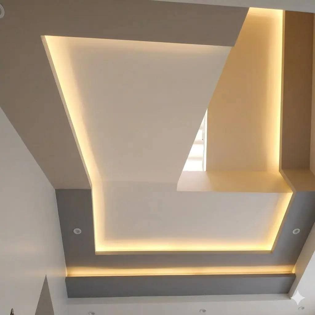 Faux plafond design à décrochés et gorges lumineuses LED