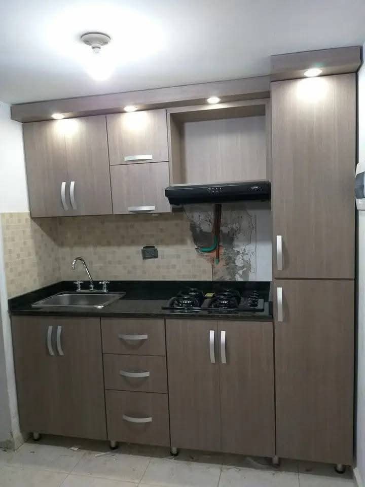 Coiffeuse-commode en mélamine blanc à multiples tiroirs
