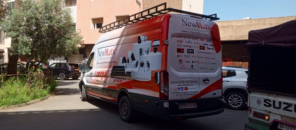 Covering publicitaire de fourgon