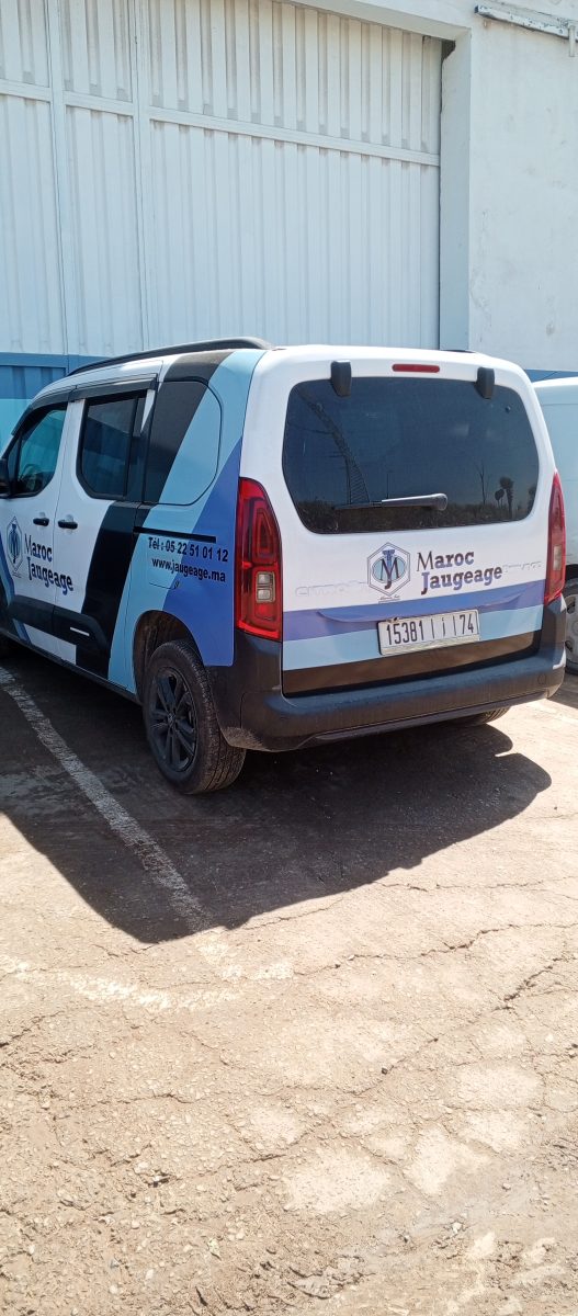 Covering imprimé sur vehicule utilitaire