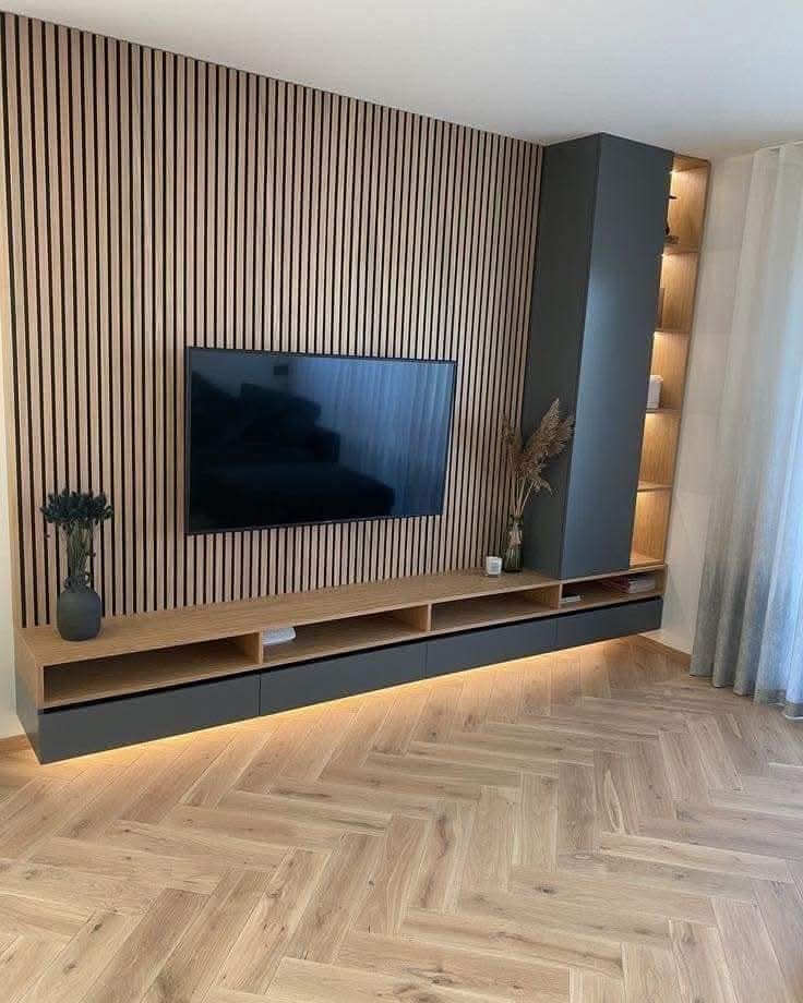 Meuble TV mural en tasseaux de bois
