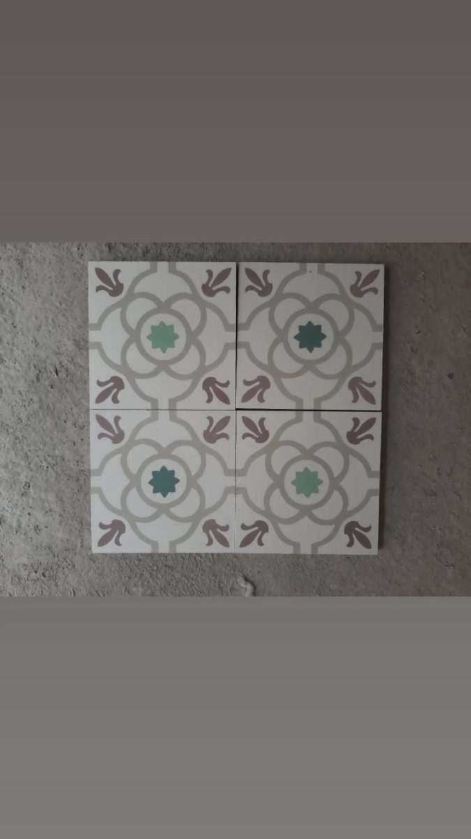 Carreaux de ciment à motif floral a Meknes