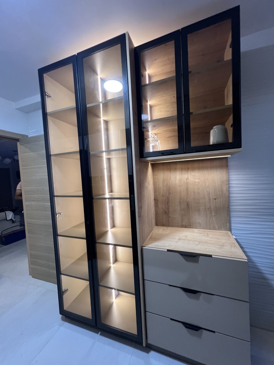 Meuble vitré à cadre aluminium noir