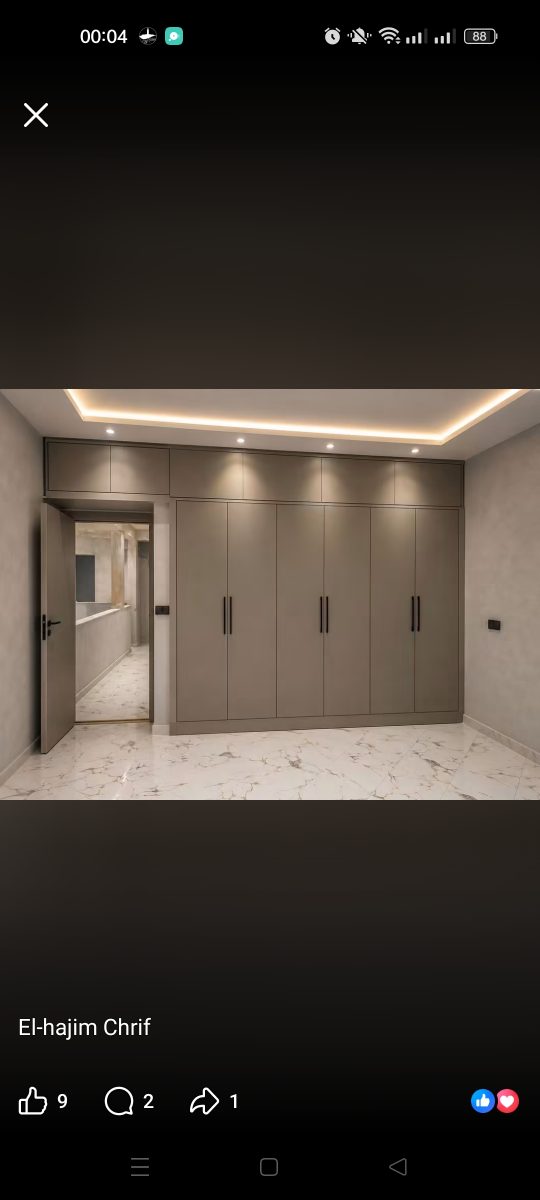 Dressing à six portes en mélamine taupe à gorge LED