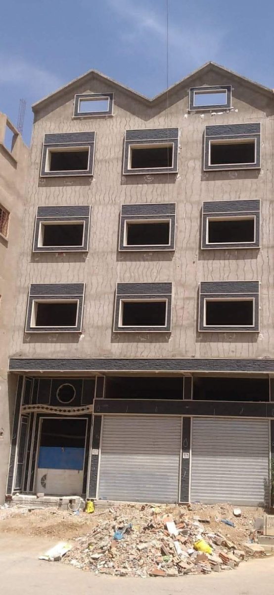 Façade en enduit texturé gris