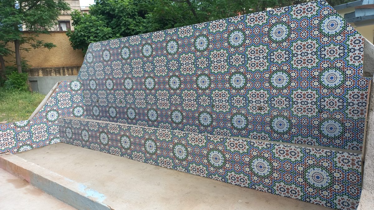 Banquette en zellige marocain