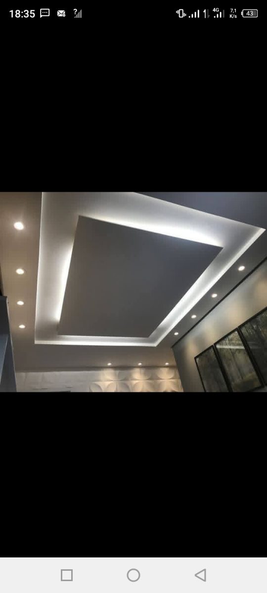 Faux plafond plâtre géométrique