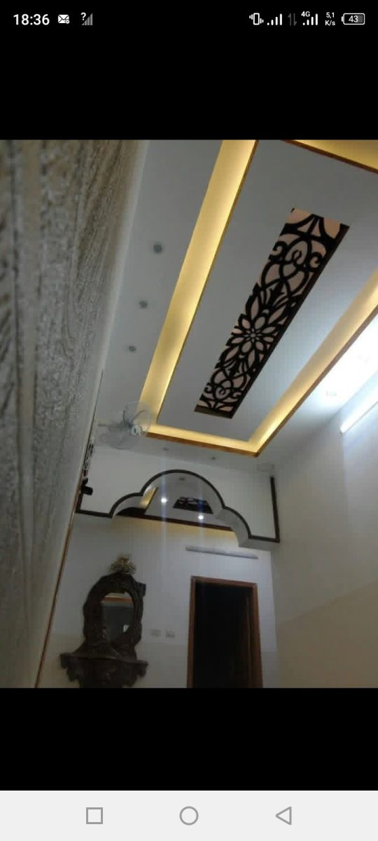 Faux plafond avec panneau ajouré
