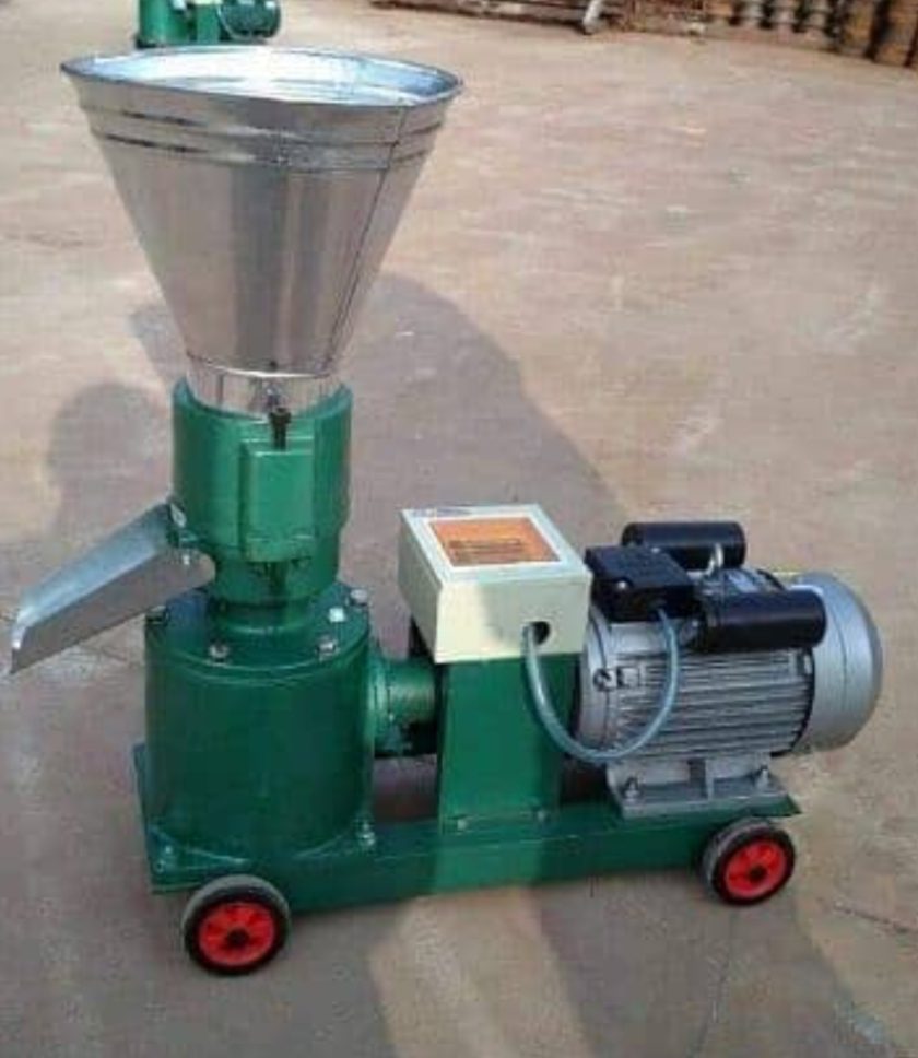 Presse à granulés avec trémie inox