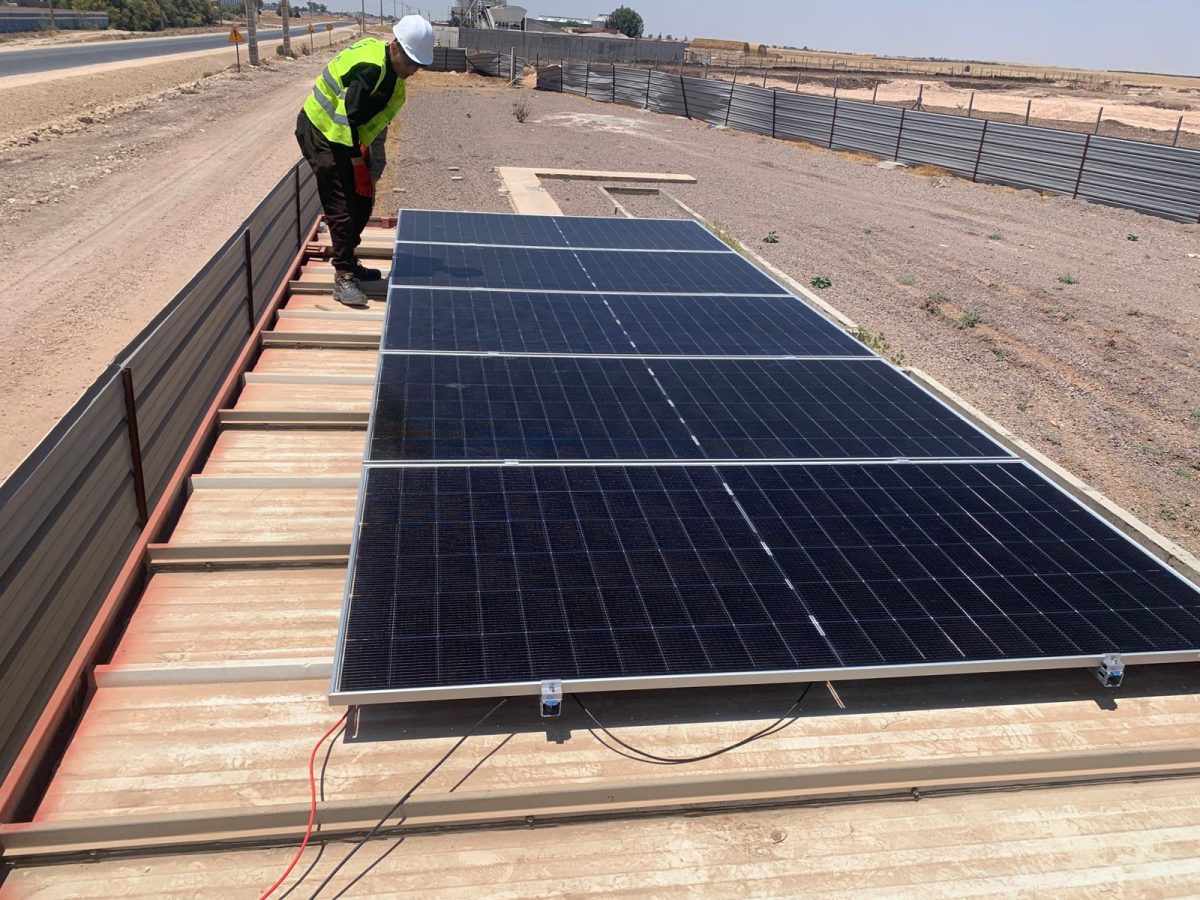 Installation de panneaux solaires sur toit
