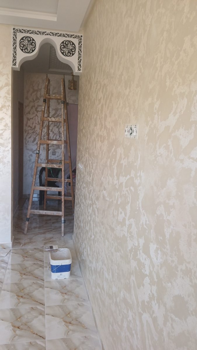 Couloir à enduit décoratif et arche a Kenitra
