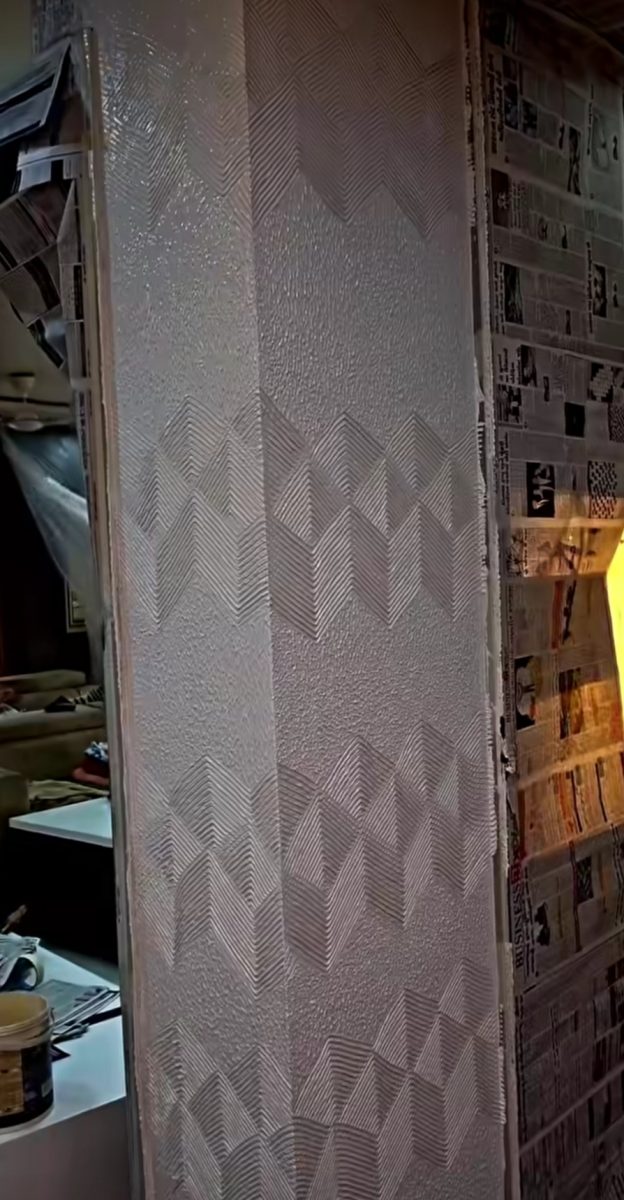 Enduit décoratif beige à motif en relief a Kenitra