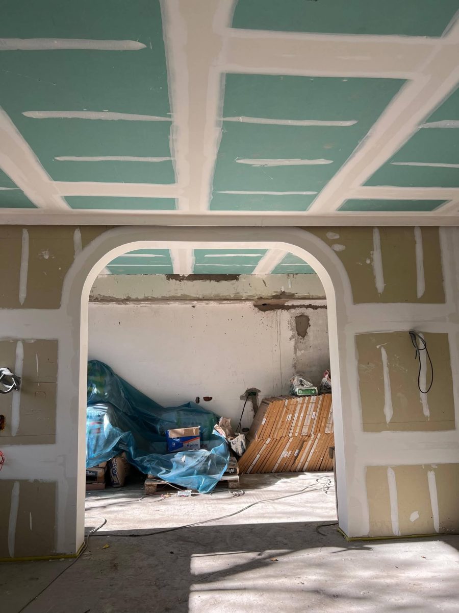 Faux plafond en placo avec ouverture en arc