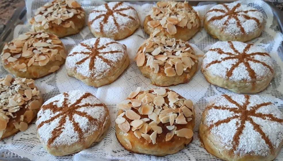 Plateau de pâtisseries aux amandes