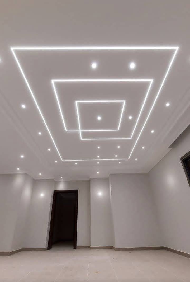 Faux plafond à carrés concentriques en rubans lumineux