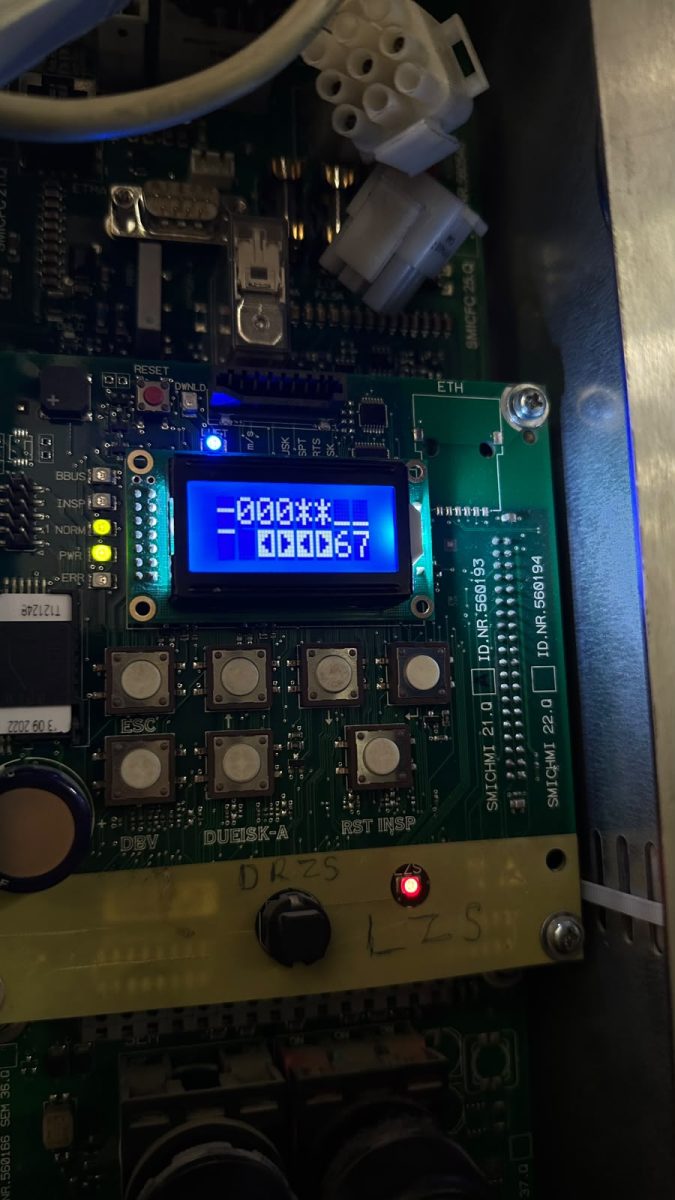 Module de commande d'ascenseur à écran et clavier