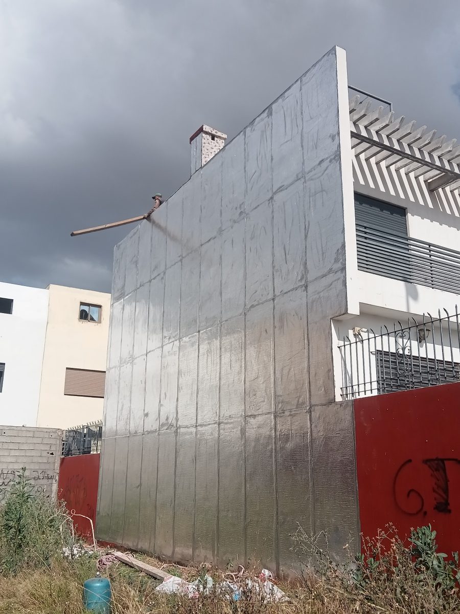 Mur pignon à étanchéité aluminium réfléchissante