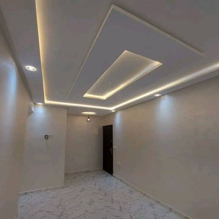 Faux plafond à caisson central rétroéclairé