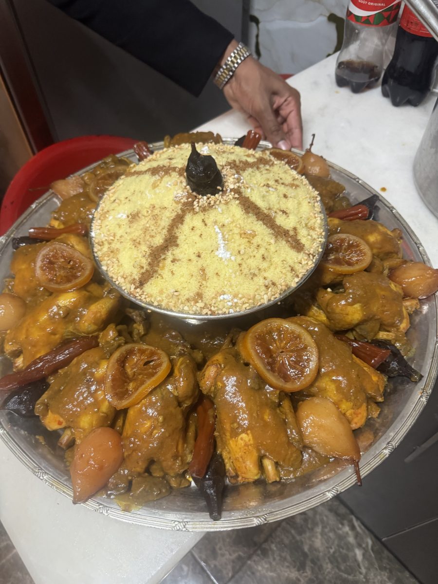 Plat de seffa au poulet et citrons confits