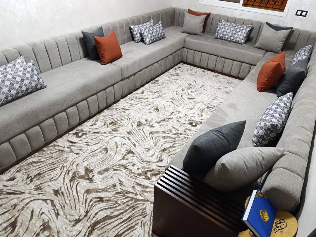 Salon marocain en U en velours gris cannelé