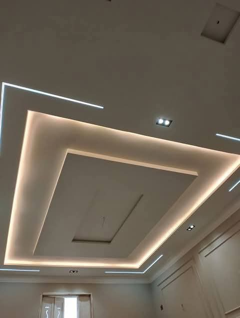 Faux plafond à caisson central rétroéclairé