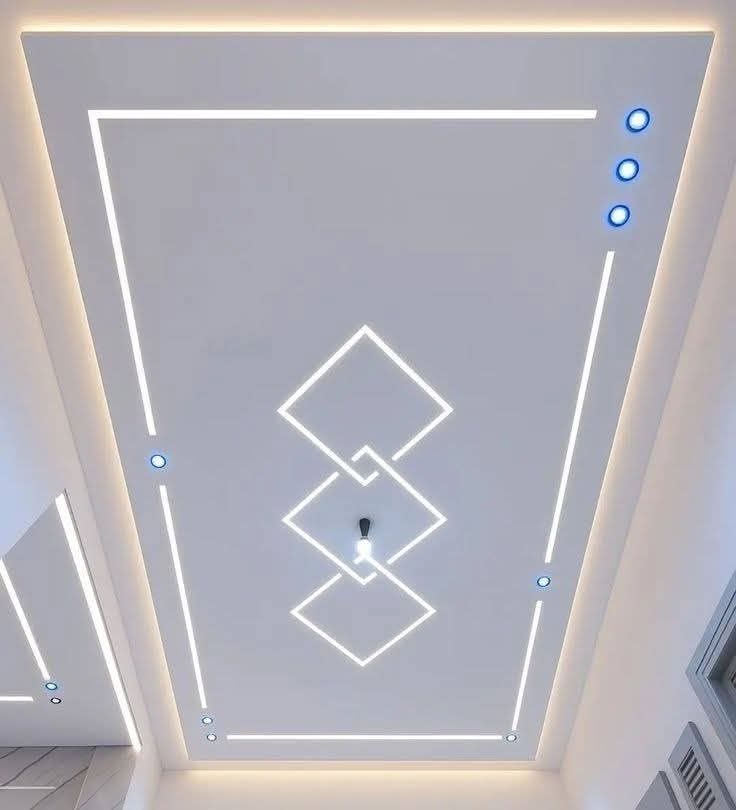 Faux plafond à lignes LED en losanges