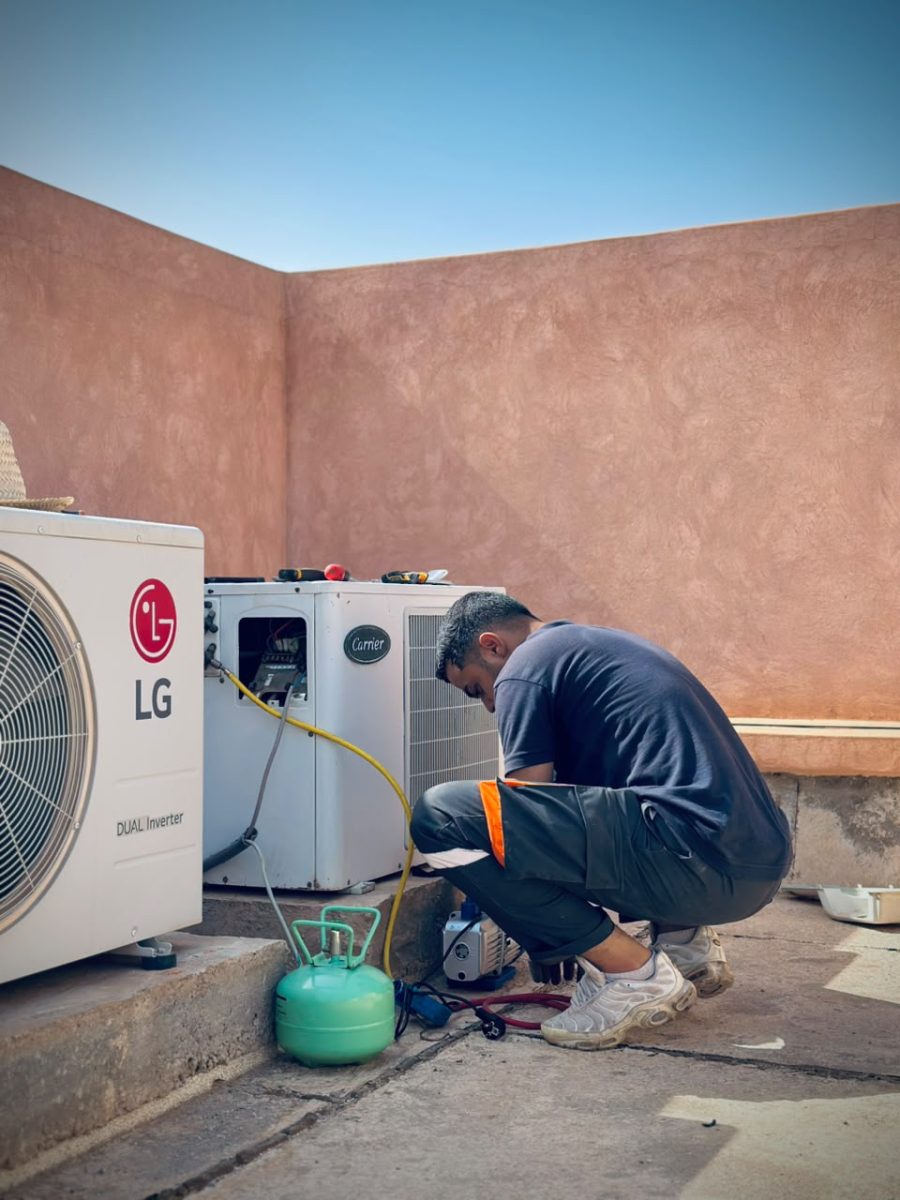 Recharge et entretien de climatiseurs en terrasse
