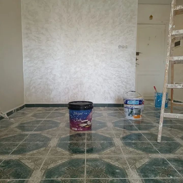 Mur en enduit décoratif blanc nacré