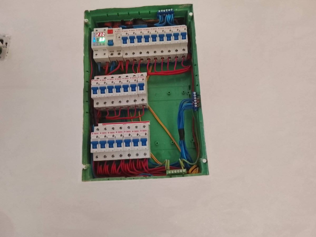 Plombier, Électricien à Laâyoune — Lahcen Alaatim