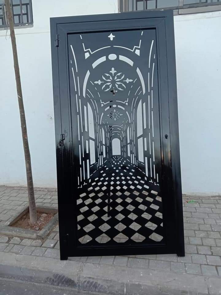 Ferronnier / soudeur à Casablanca — Said El Baroudi
