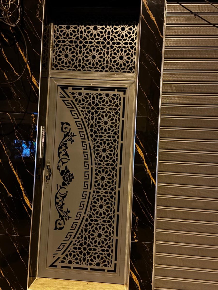 Ferronnier / soudeur à Casablanca — Said El Baroudi