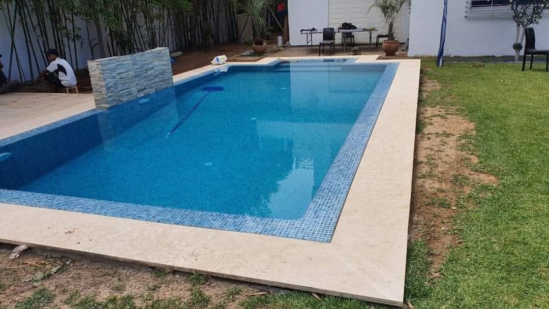 Piscine à Casablanca — Soufiane Chafri