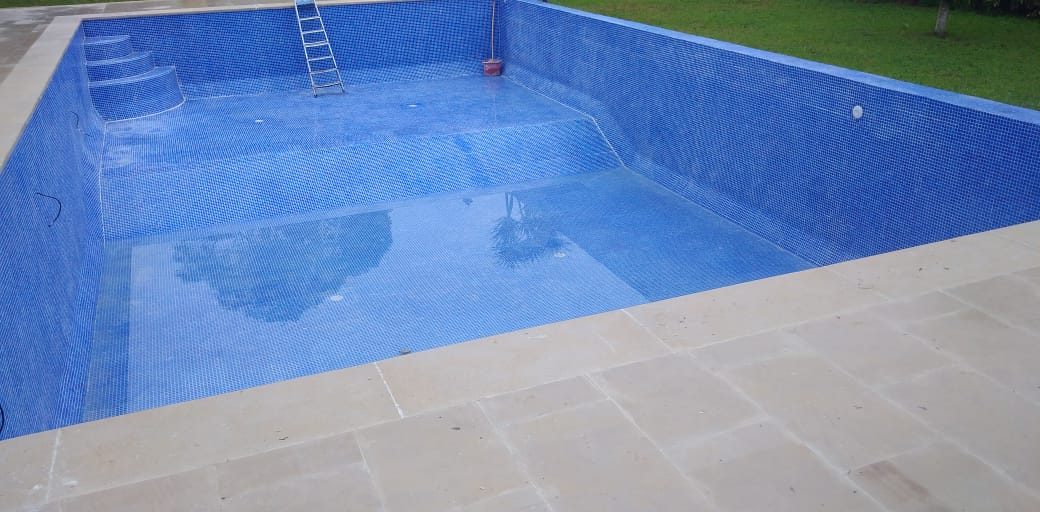 Piscine à Casablanca — Soufiane Chafri