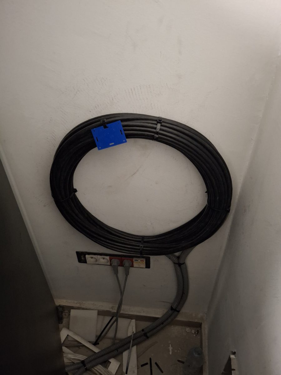 Réparation téléphone / informatique à Casablanca — Abd Jalil Lazaar