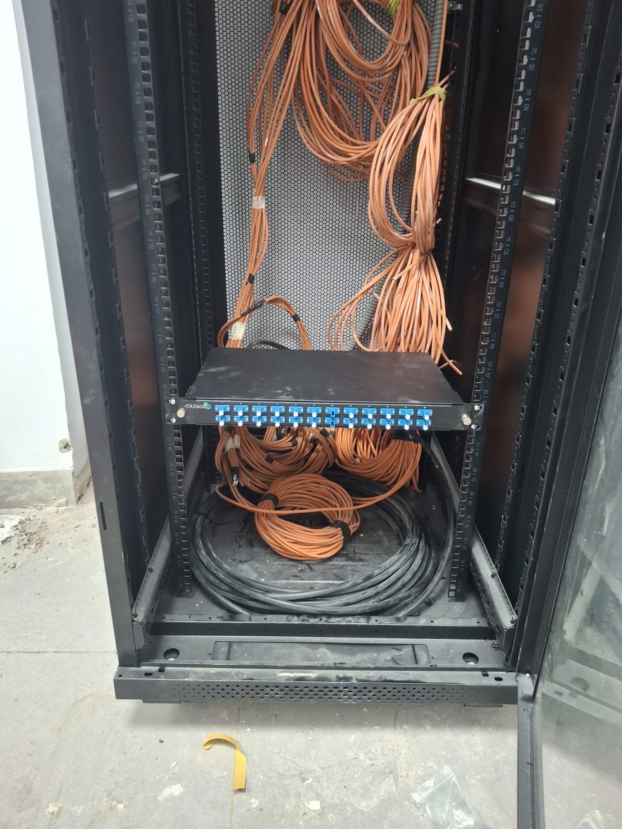 Réparation téléphone / informatique à Casablanca — Abd Jalil Lazaar