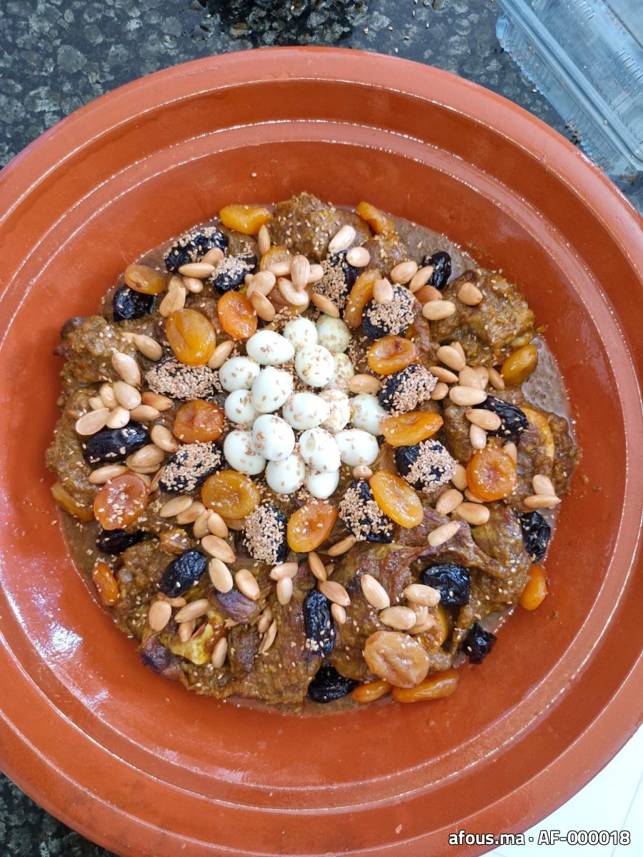 Tajine de viande aux fruits secs — Rabat