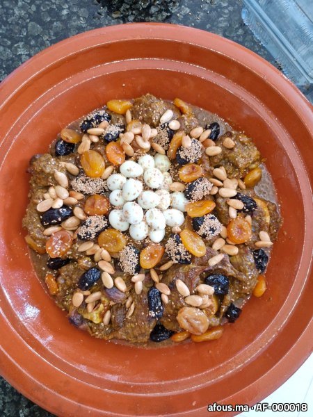 Tajine de viande aux fruits secs — Rabat
