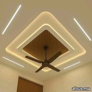 Faux plafond plâtre et bois à LED — Mirleft