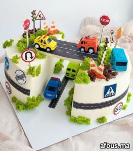 Gâteau décoré sur le thème de la circulation — Casablanca